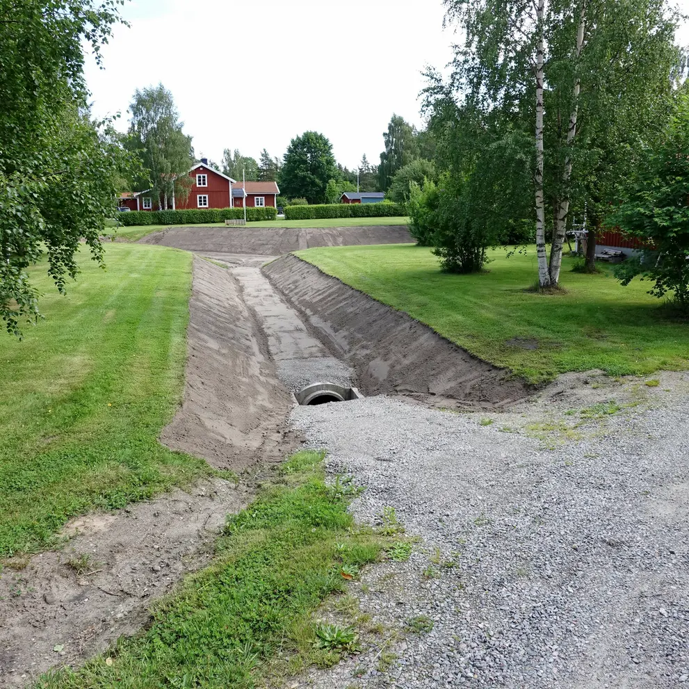 dikning rensning av diken kungsangen